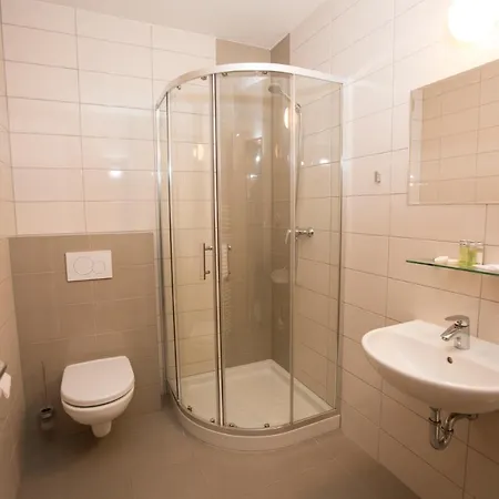 Konukevi Bily Beranek 3*