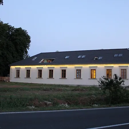 Bílý Beránek Penzion 3*