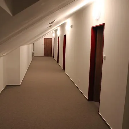 Bílý Beránek 3* Hladov